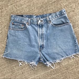 Levi’s 550 cut off denim shorts waist size 36